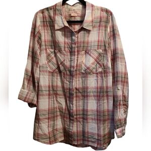 Button-up collared shirt X